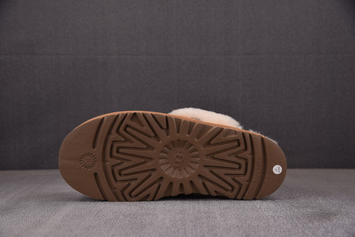 UGG SANDALS 3