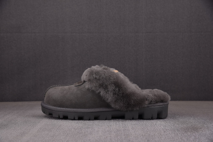 UGG SANDALS 4