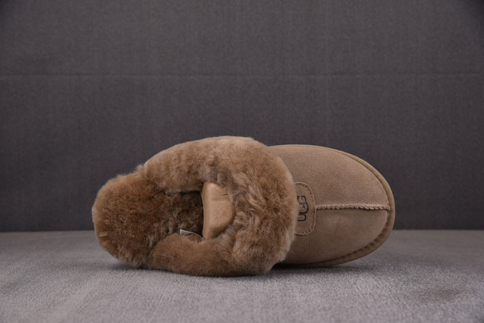UGG SANDALS 5