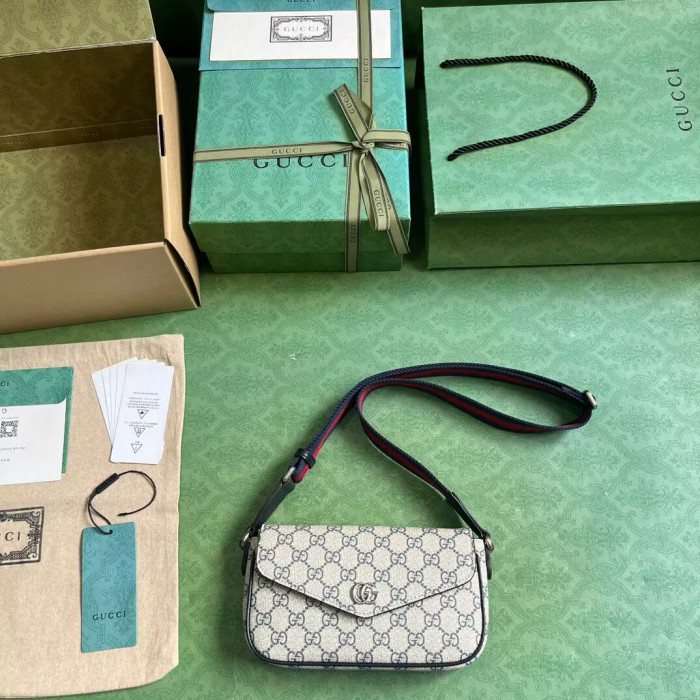 G*u*i  bag8