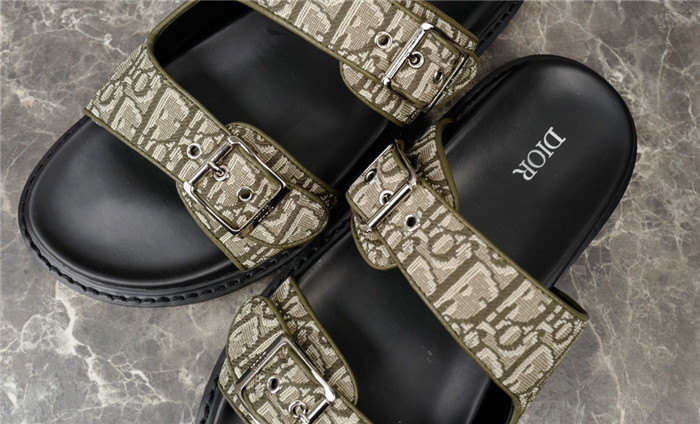 Dio*r sandal 30