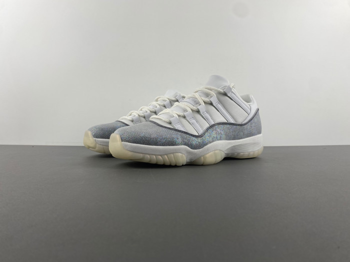 Air Jordan 11 Low CNY Year of the Snake HQ7000-001
