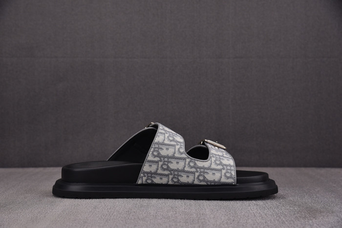 Dio*r sandal 57