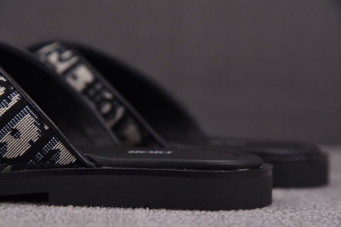 Dio*r sandal 51