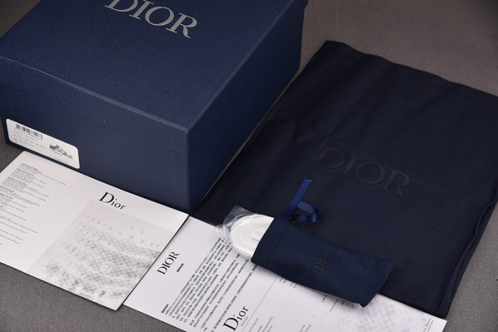 DIO* SNEAKERS B27 T0000-024