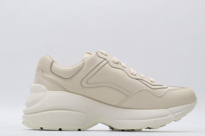 G*u*i* trainer sneaker7