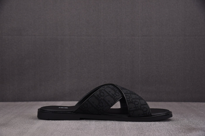 Dio*r sandal 50