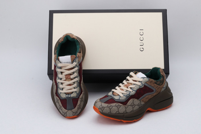 G*u*i* trainer sneaker84