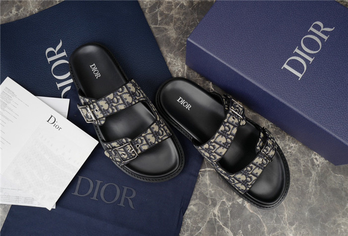 Dio*r sandal 29