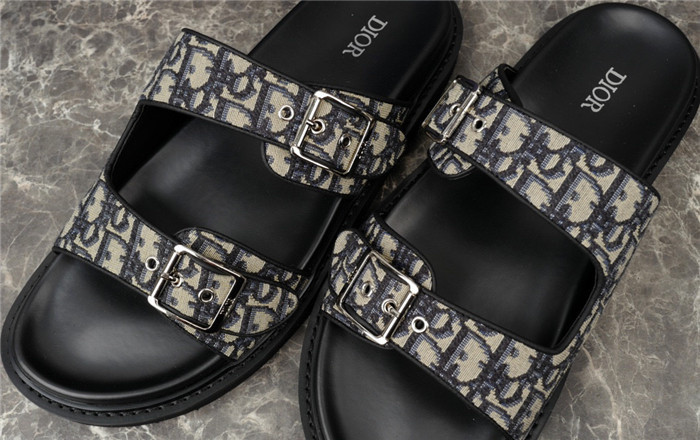 Dio*r sandal 29