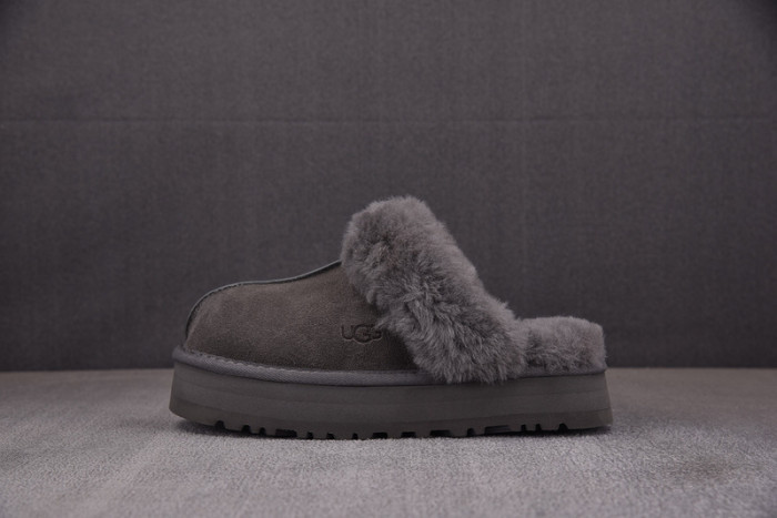 UGG SANDALS 2