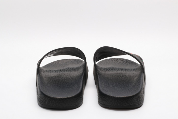 G*u*i* sandal65
