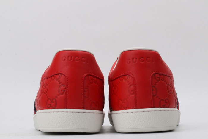 G*u*i* trainer sneaker65