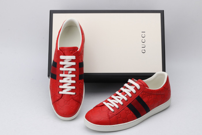 G*u*i* trainer sneaker65