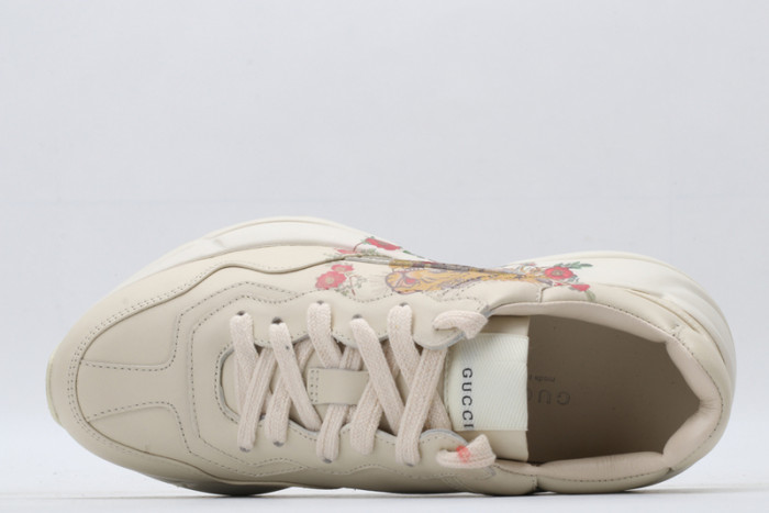G*u*i* trainer sneaker26