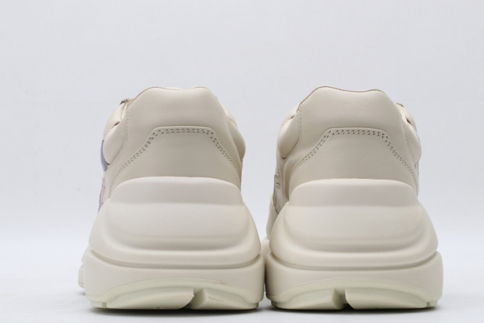 G*u*i* trainer sneaker11