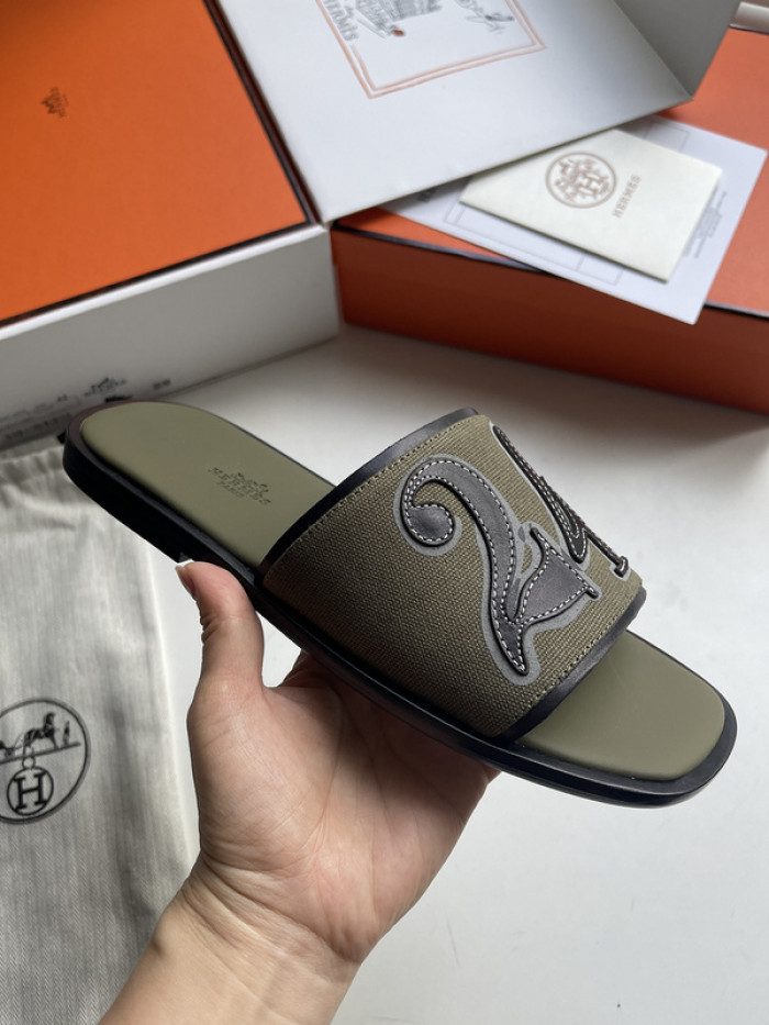 Herme* Sandal72