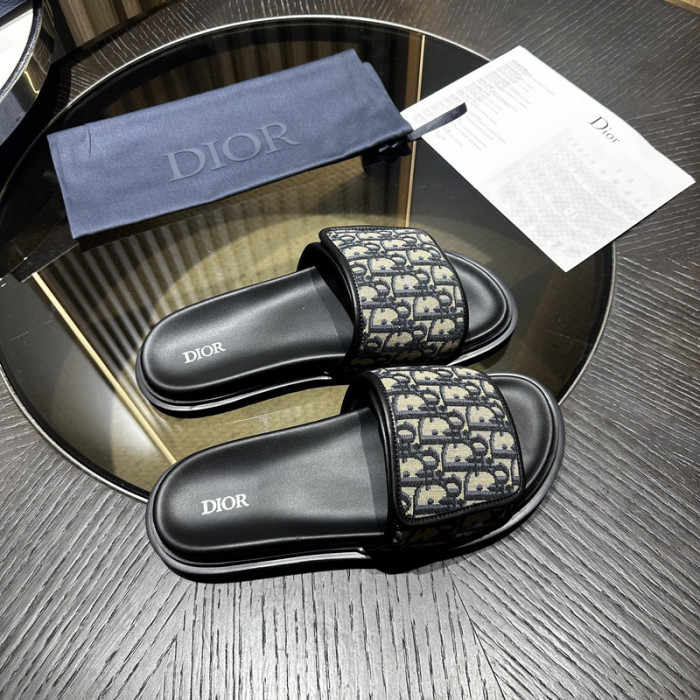 Dio*r sandal 53