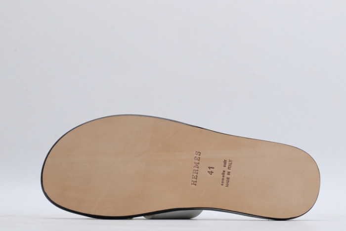 Herme* Sandal4
