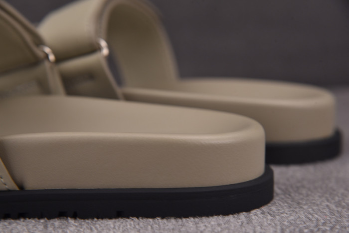 Herme* Sandal108