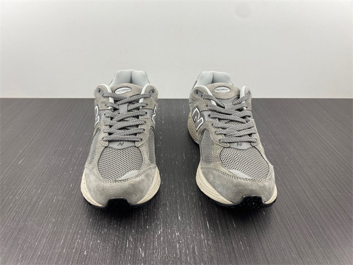 New Balance 2002R Marblehead Light Aluminum ML2002RC