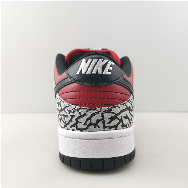 nike dunk sb low S*p*e red cement (2012)