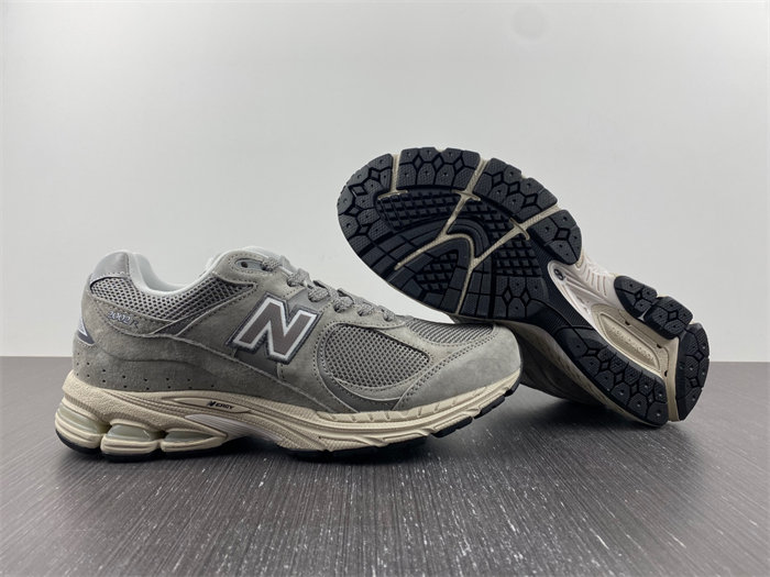 New Balance 2002R Marblehead Light Aluminum ML2002RC