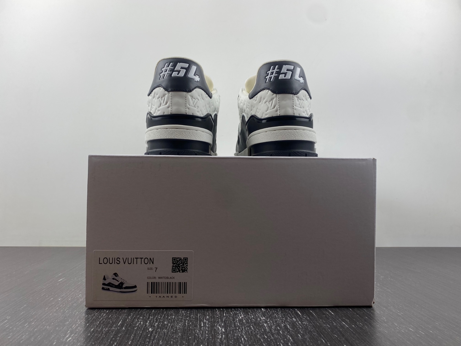 l**is V*t*n lv trainer
