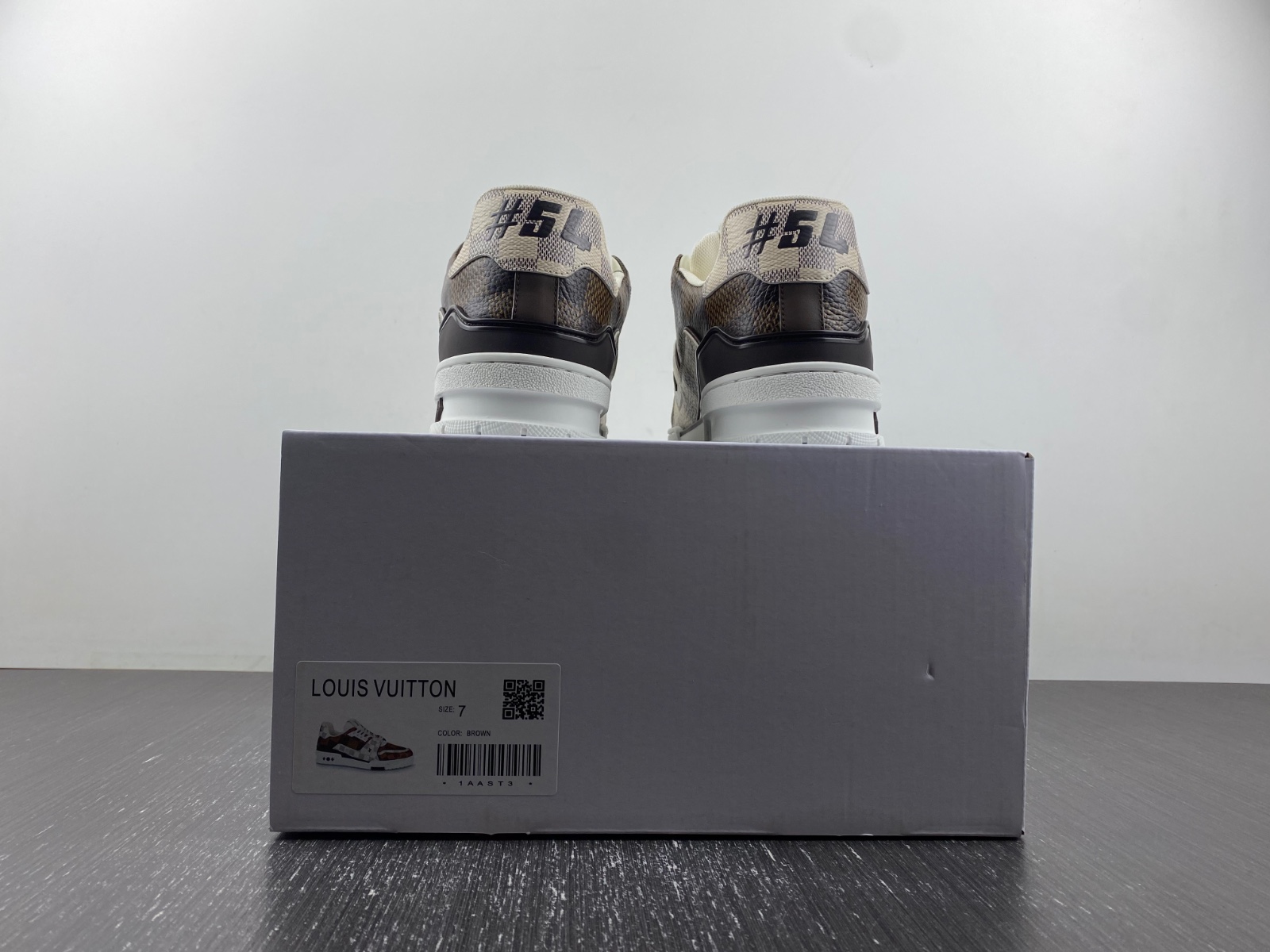 l**is V*t*n lv trainer
