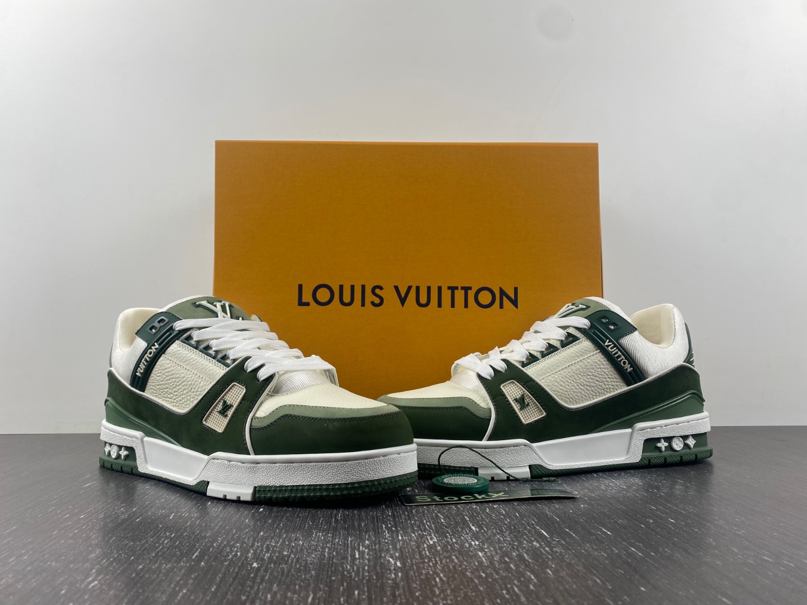 l**is V*t*n lv trainer