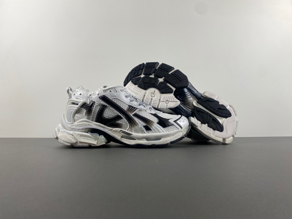 Ba*len*cia*ga runner black white