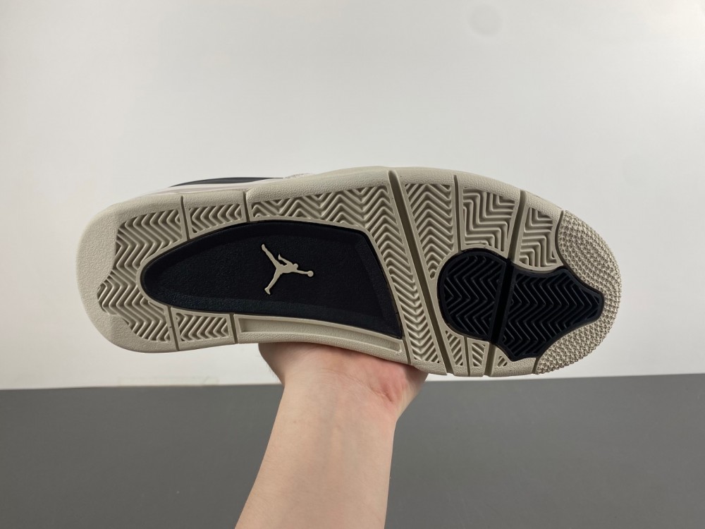 Air Jordan 4 RM “Black/Light Bone” RM FQ7939-001