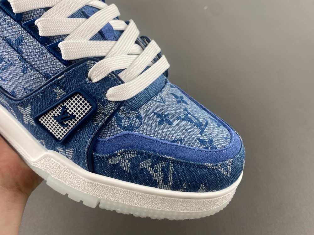 l**is V*t*n lv trainer
