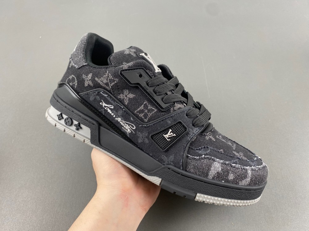 l**is V*t*n lv trainer