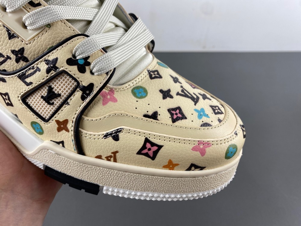 l**is V*t*n lv trainer