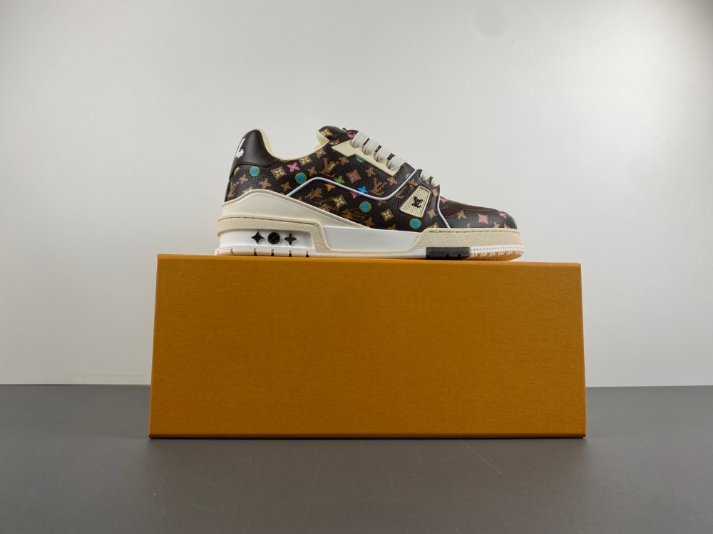 l**is V*t*n lv trainer