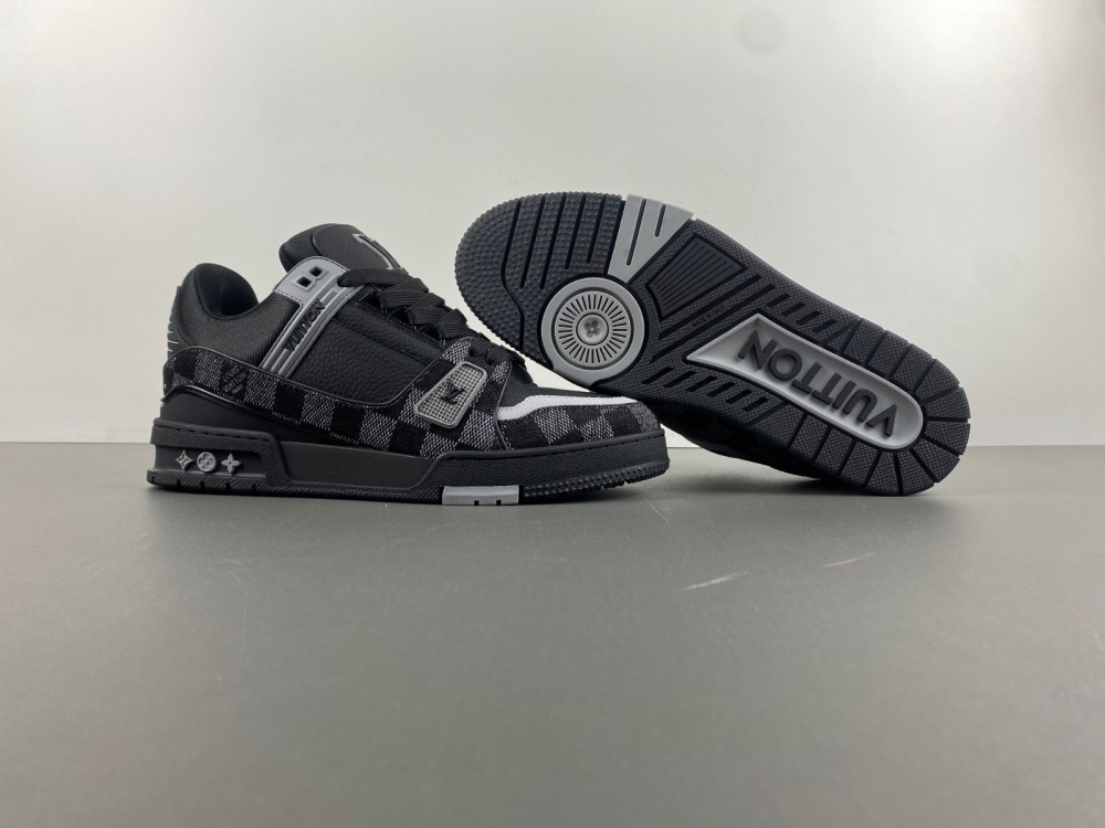 l**is V*t*n lv trainer