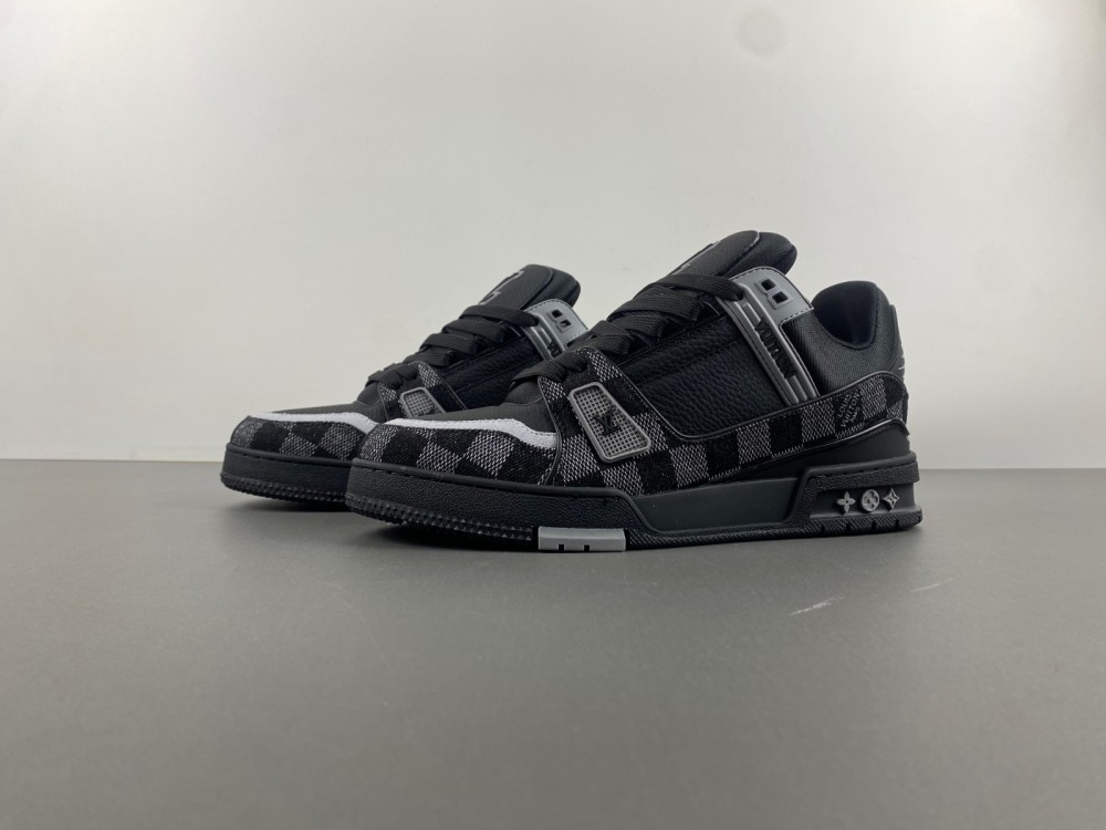 l**is V*t*n lv trainer