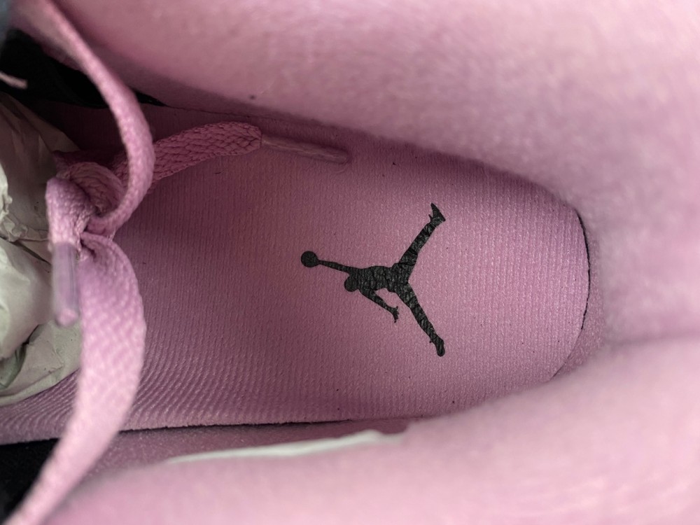 Air Jordan 4 WMNS “Orchid” AQ9129-501