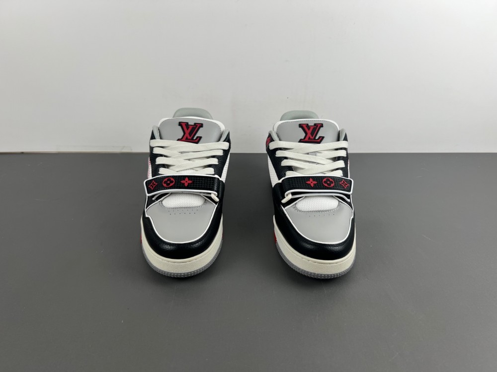 l**is V*t*n lv trainer
