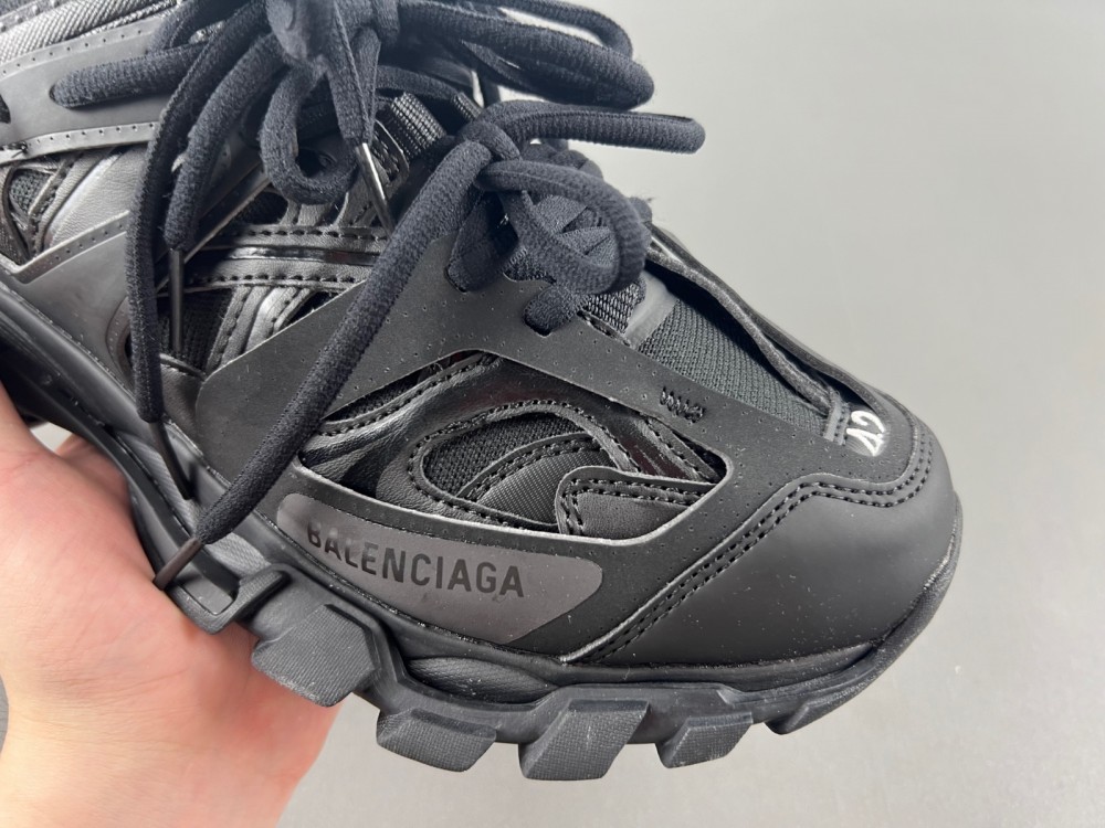 Ba*len*cia*ga runner demna 786281 w3co1 1000