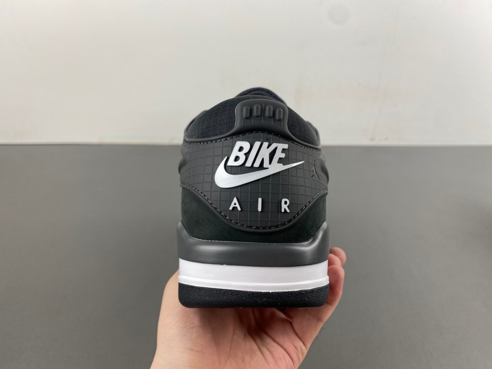 Nigel Sylvester x Air Jordan 4 RM “Driveway Grey” RM  HF4334-004