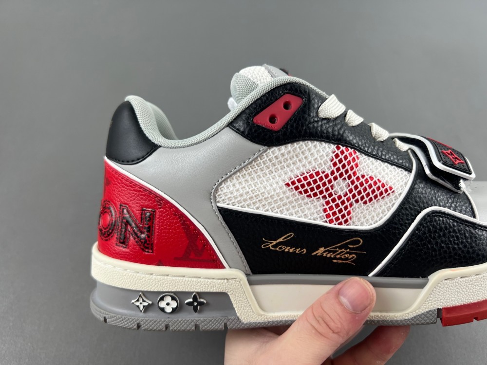 l**is V*t*n lv trainer