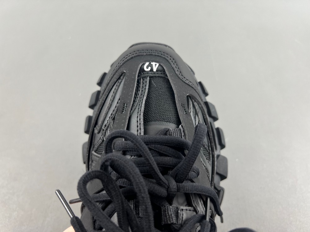 Ba*len*cia*ga runner demna 786281 w3co1 1000
