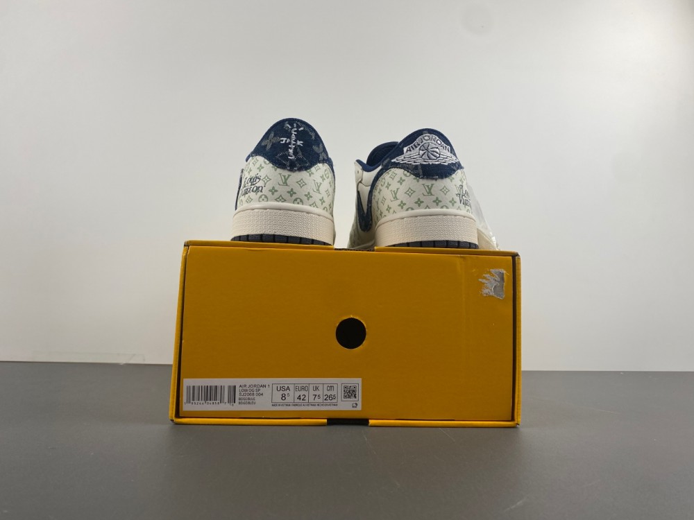 Travis Scott x Air Jordan 1 Low OG  SJ2968-004
