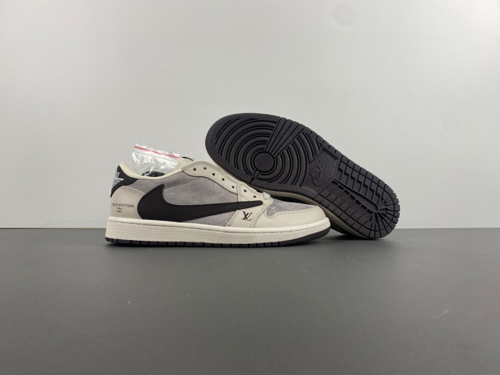 Travis Scott x Air Jordan 1 Low OG  LX1988-100